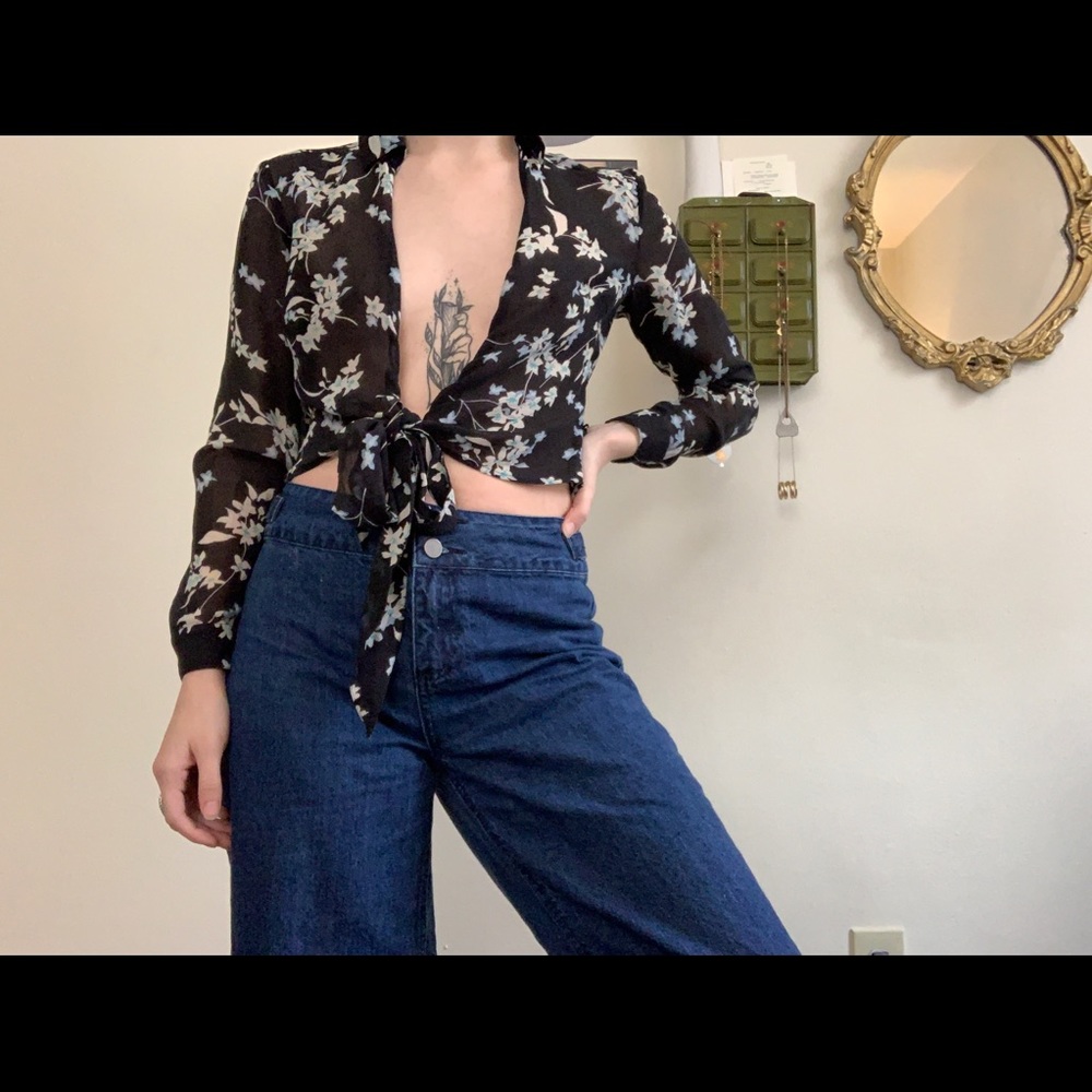 Floral tie-up shirt